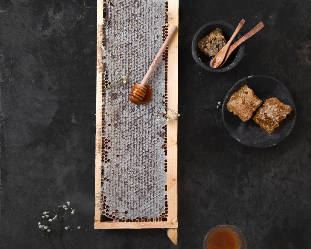 Kuwaiti Sidr Honeycomb - rich antioxidant - improve immunity - be organic - beorganic - natural heal - بي أورجانيك - تقوية المناعة - عسل معجزة الشفاء - علاج طبيعي - مضادات الأكسدة - المناعة - قرص عسل سدر كويتي